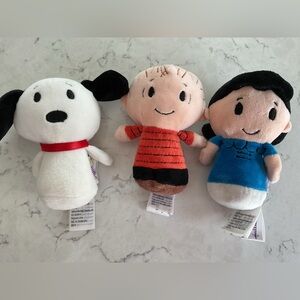 NWT. Snoopy, Linus & Lucy Itty Bitties
